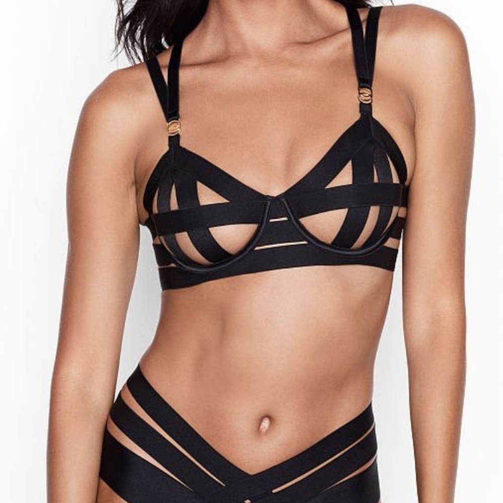 (New) Victoria's Secret (Black) Very Sexy - Unlined Strappy Demi Bra (32A)